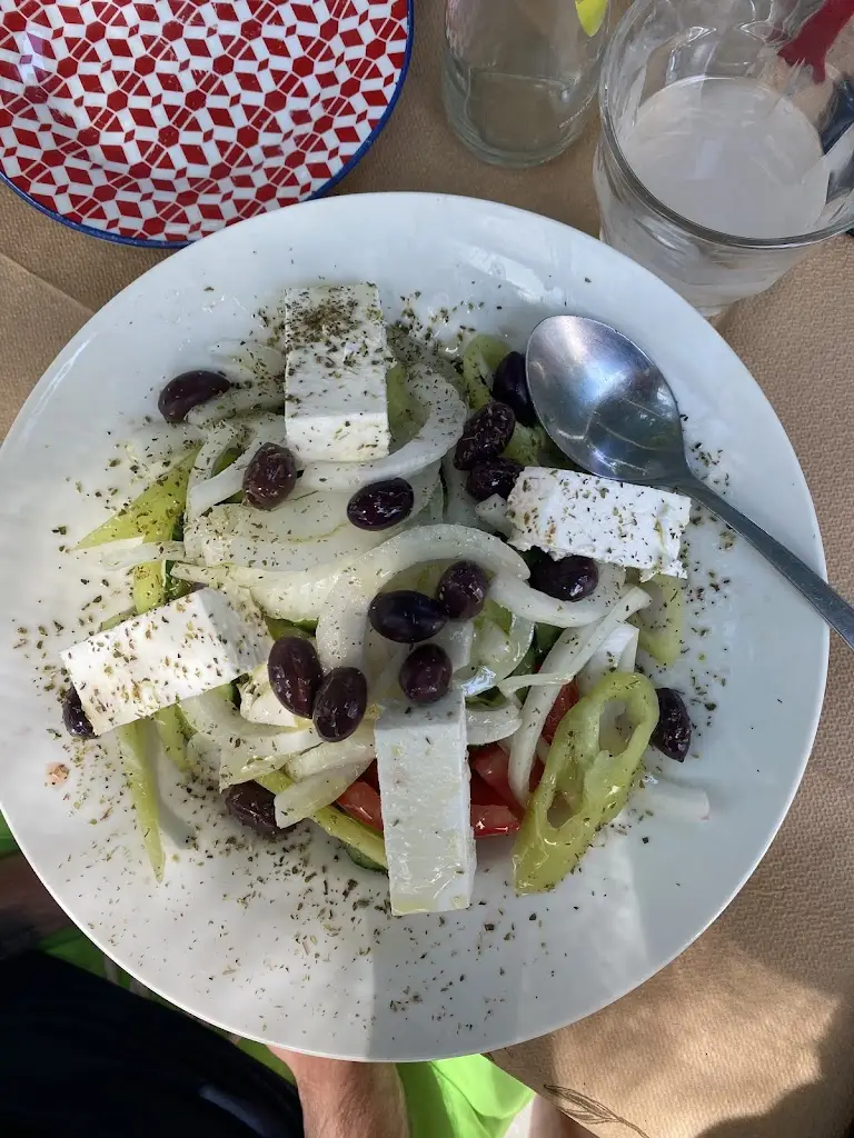 Adelina Krasimirova_ΑΟΖ 7_Epanomí_review