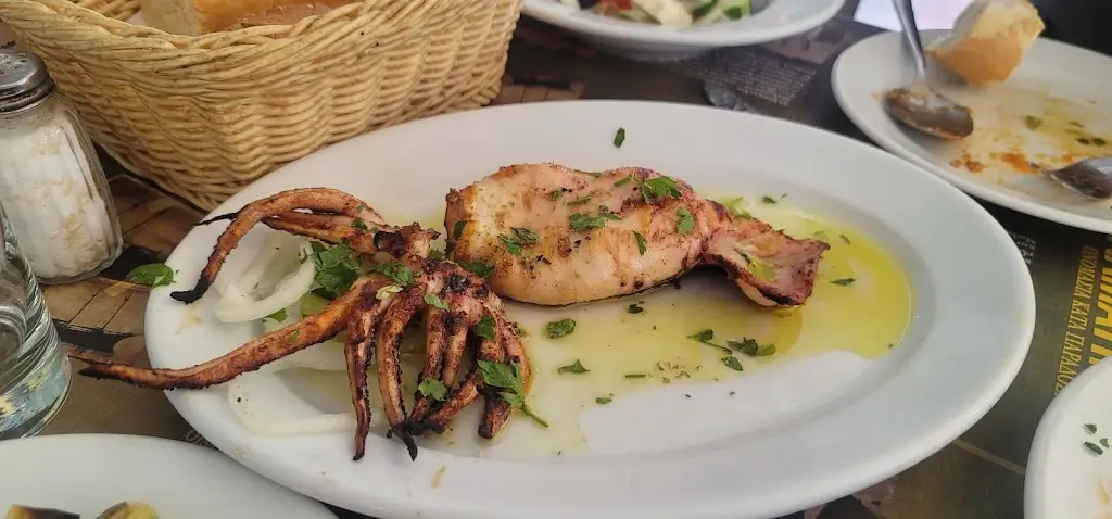 Menü_Ουζερί... στην Ευκαρπία_Efkarpía_Bild_5