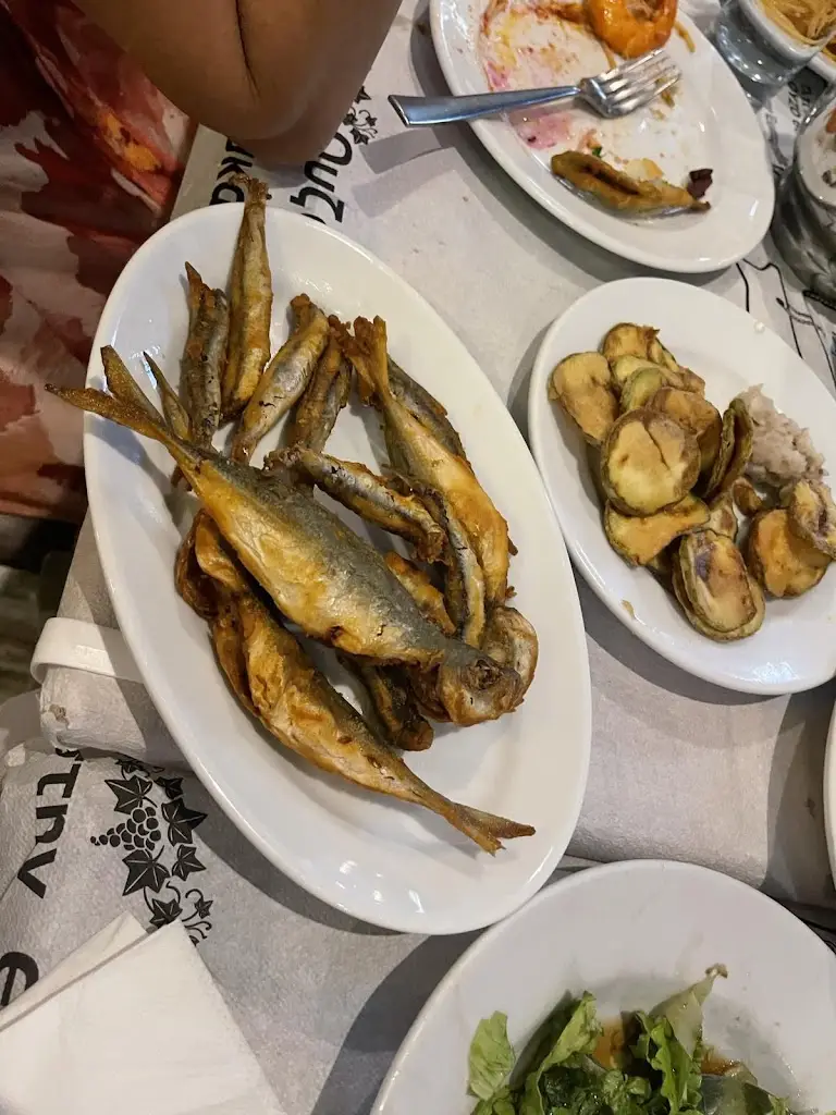 Menü_Ουζερί... στην Ευκαρπία_Efkarpía_Bild_8