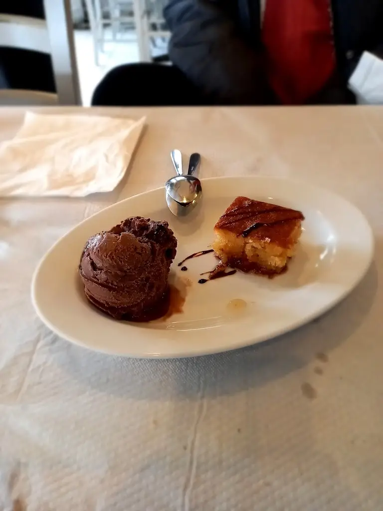 Menü_Ουζερί... στην Ευκαρπία_Efkarpía_Bild_9