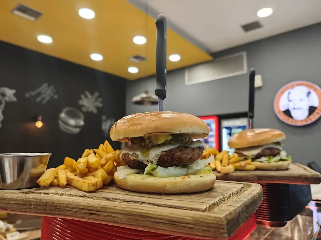 Ο ΓΥΡΟΣ ΤΗΣ ΓΗΣ.(O GIROS TIS GIS)_Efkarpía_slider_image_3