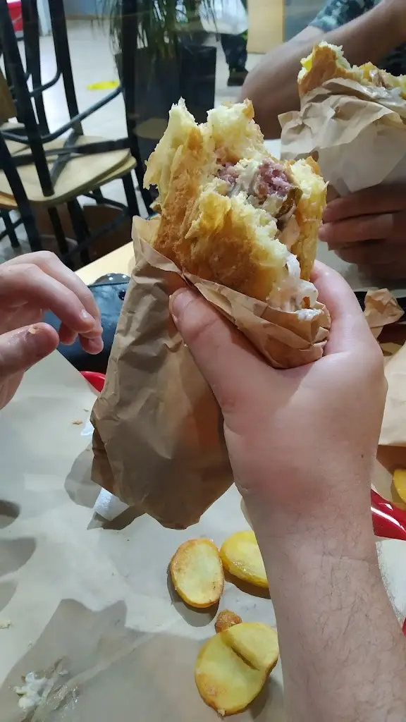 Evagelia Smurfette_souvlAkis Chophouse_Efkarpía_Bewertung