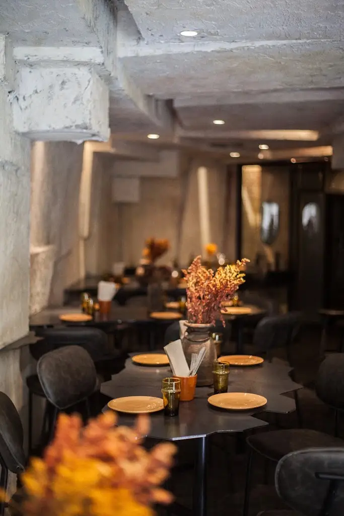 Ψητοπωλείο Τα Πλατάνια Restaurant in Artémida