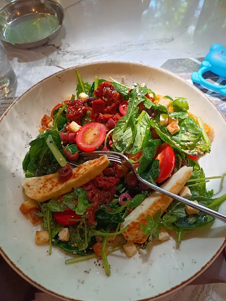 Maya R._Katarraktes Complex - RestoBar_Édessa_review