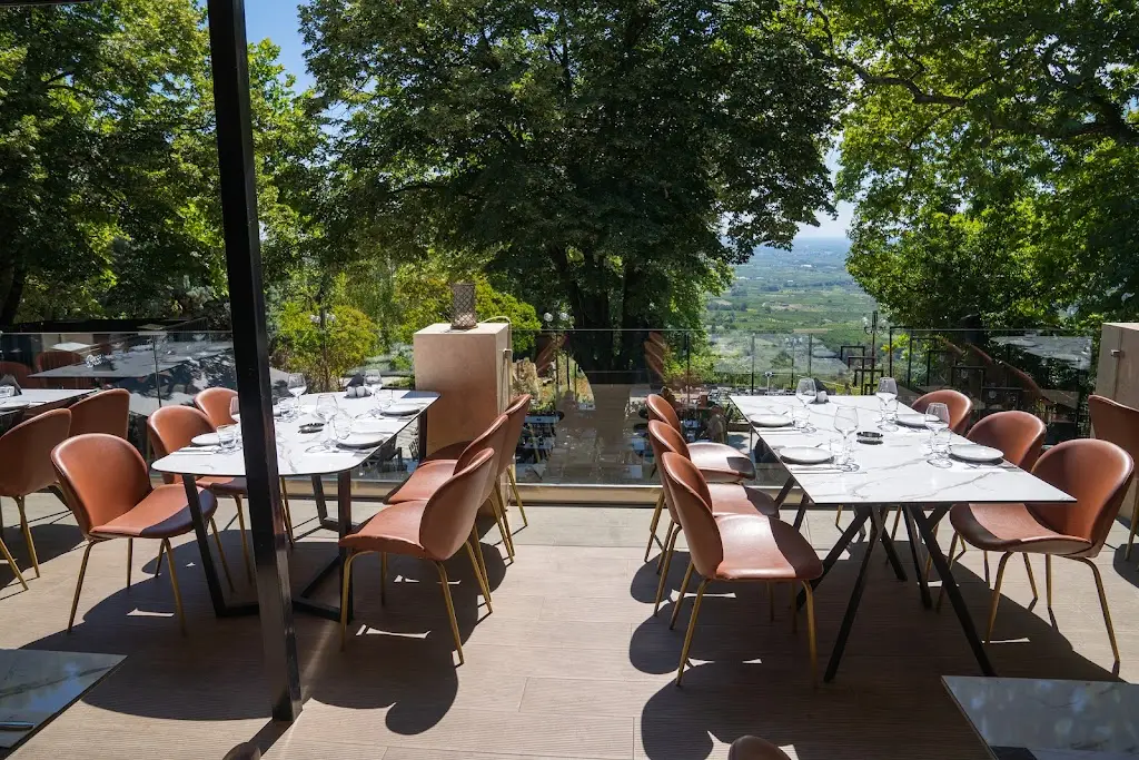 Katarraktes Complex - RestoBar Restaurant in Édessa