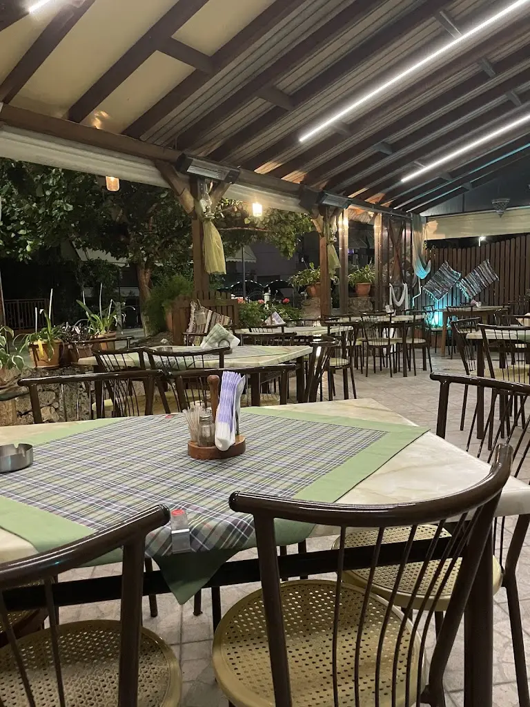 Τσιπουράδικο - Ταβέρνα Το Μισίρι_Édessa_slider_image_3