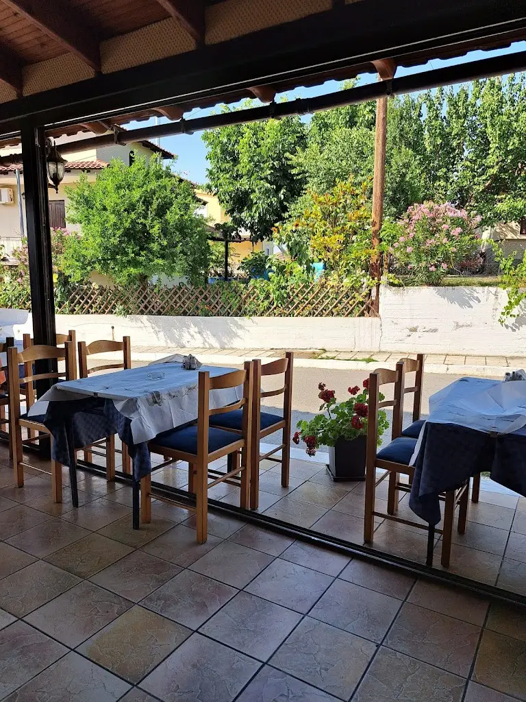 ΠΡΟΔΡΟΜΟΣ ΨΗΣΤΑΡΙΑ_Gerakaroú_slider_image_1