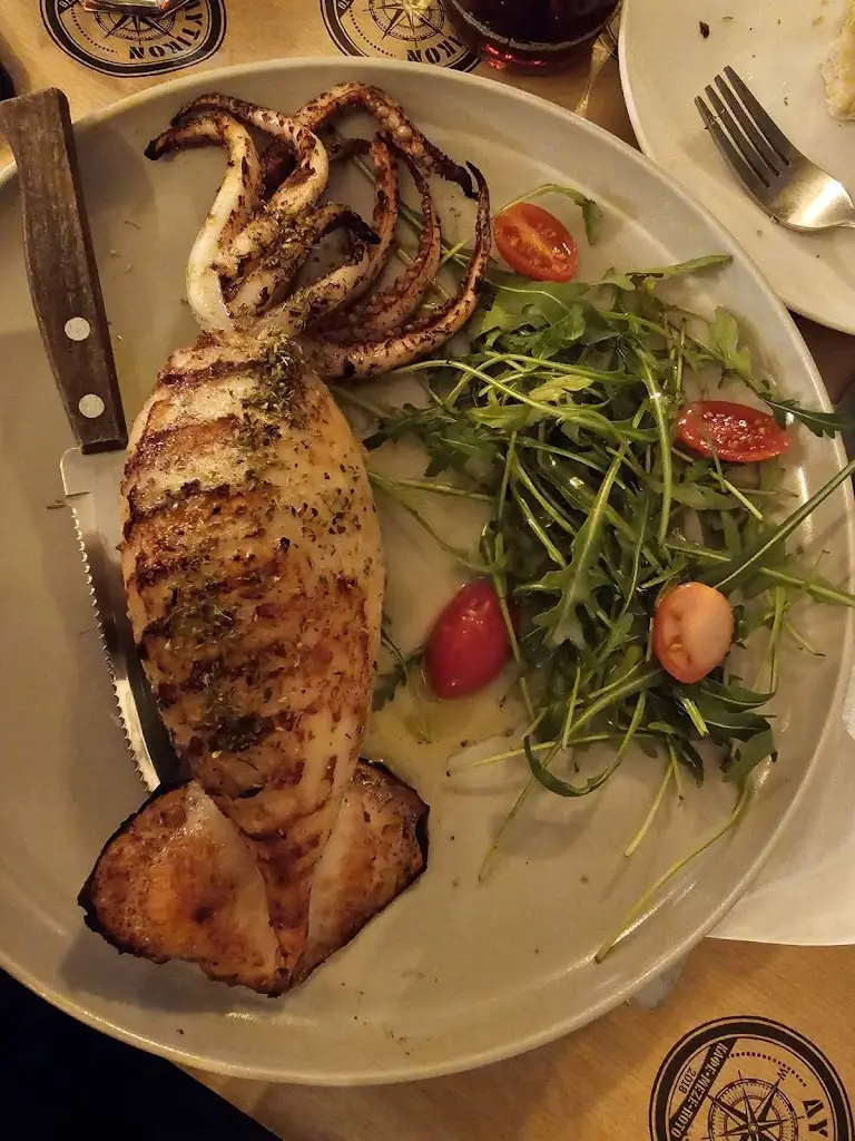 Menü_Δυτικόν καφέ•μεζέ•ποτό_Évosmos_Bild_7