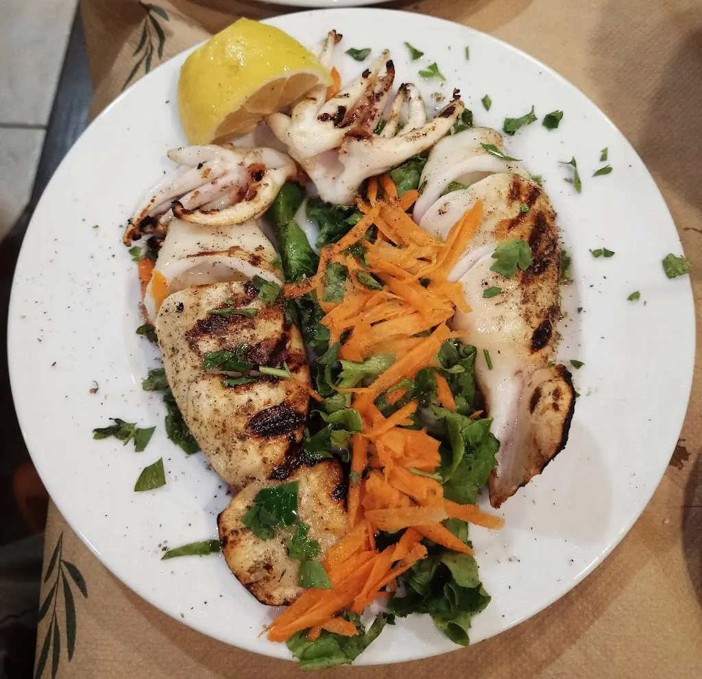 Menü_MONDO ''Το στέκι της Αργιθέας''_Évosmos_Bild_3