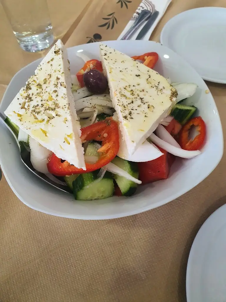 Menü_MONDO ''Το στέκι της Αργιθέας''_Évosmos_Bild_4