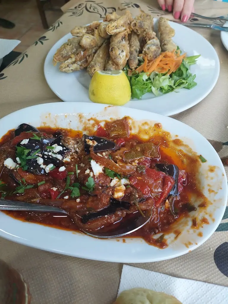 Menü_MONDO ''Το στέκι της Αργιθέας''_Évosmos_Bild_5