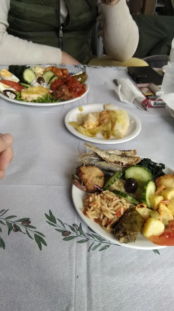 Menü_MONDO ''Το στέκι της Αργιθέας''_Évosmos_Bild_8