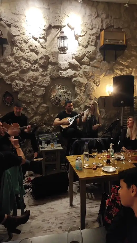 Μεζεδοπωλείο Μύρτιλο_Évosmos_slider_image_2