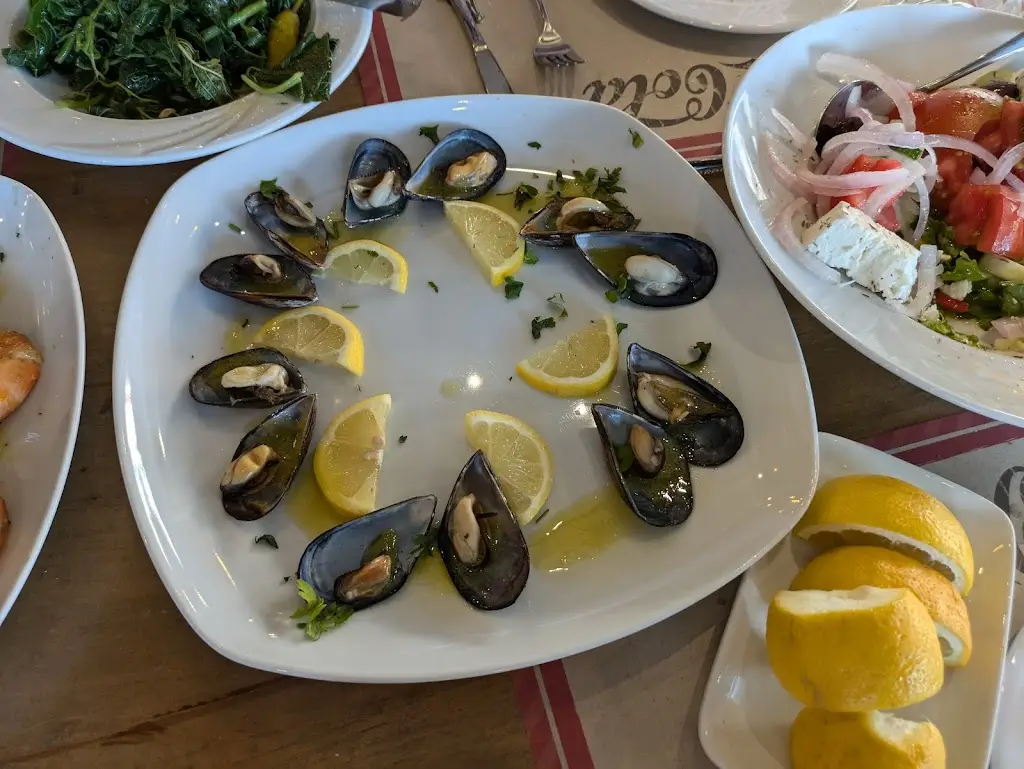 Sam Apo_TSIR TSIR MEZE_Évosmos_review