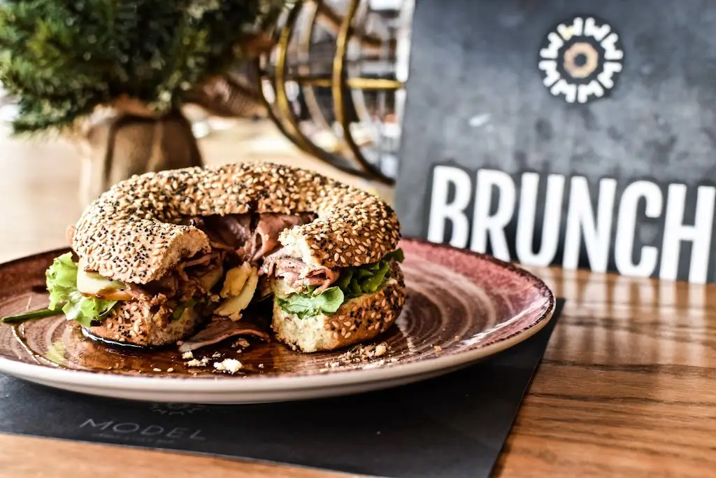 Model Urban Style Bar_Évosmos_slider_image_3