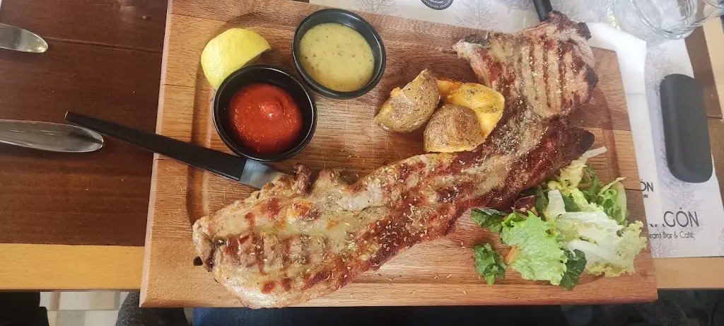 Eleftheria Thravalou_Estragon_Évosmos_Bewertung