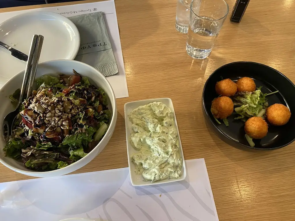 Gogi Bad_Τρούφα Μεζεδοπωλείο_Évosmos_Bewertung