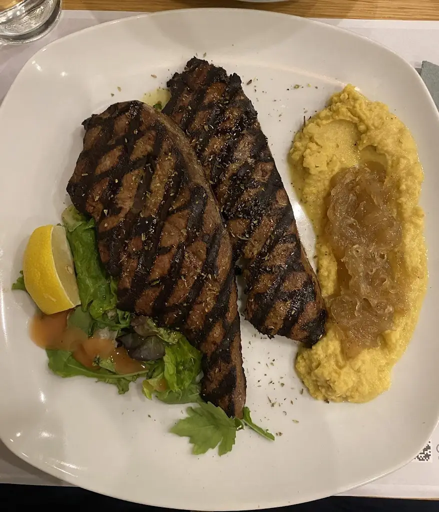 Mariah Ts_Τρούφα Μεζεδοπωλείο_Évosmos_Bewertung