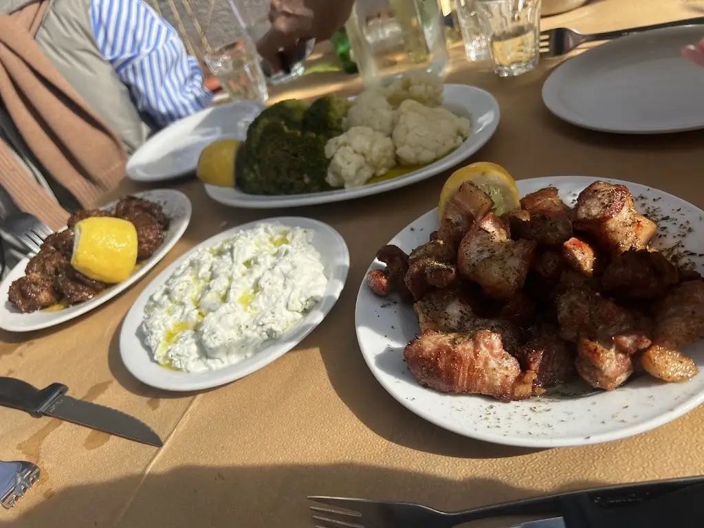 Καφεζυθοπωλείον 