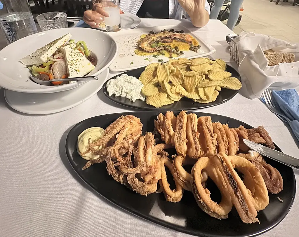 Teodora Naydenova_Blue Senses Beach Restaurant Bar_Galátista_Bewertung