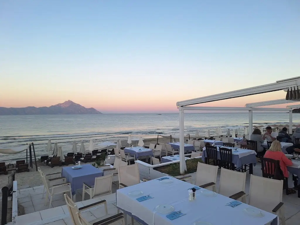 Blue Senses Beach Restaurant Bar_Galátista_slider_image_3