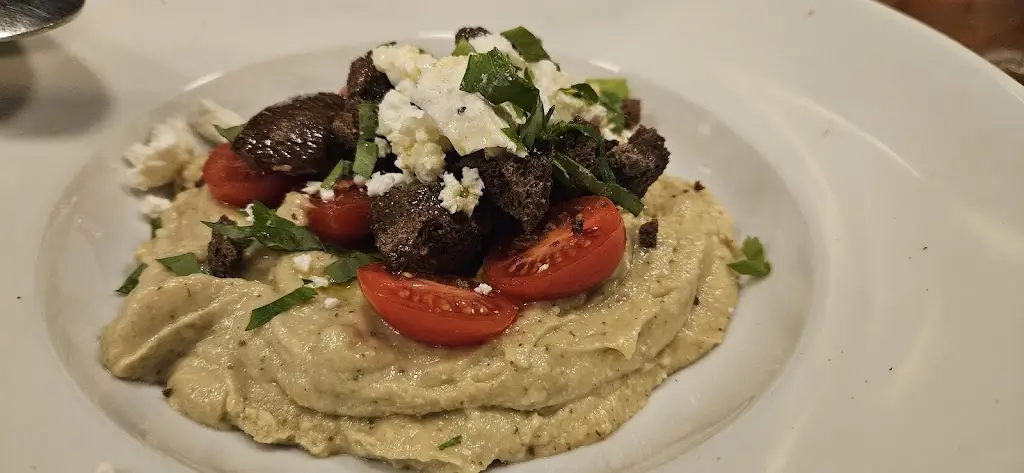 Martina Cannata_Единаесет - Бар ресторан_Giannitsá_review