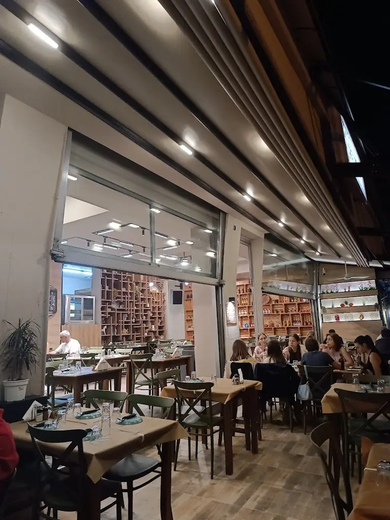 Χρηστος Κουτσος_Ούζο μεΖεν_Giannitsá_avis