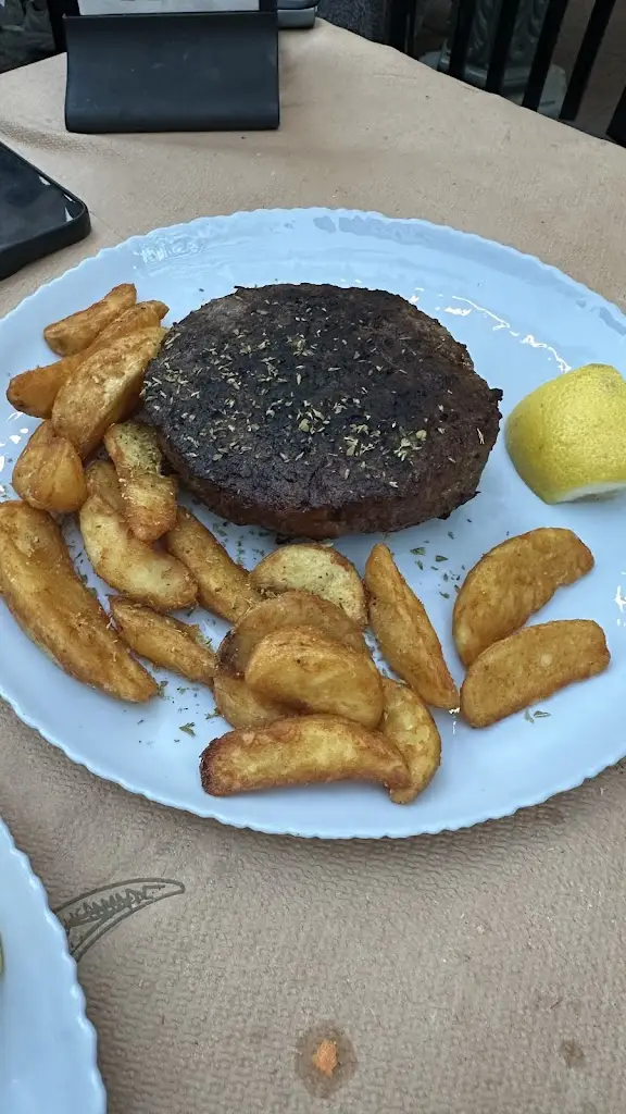 Αγγελική Καρά_Ουζερί Καρακάσογλου_Giannitsá_Bewertung