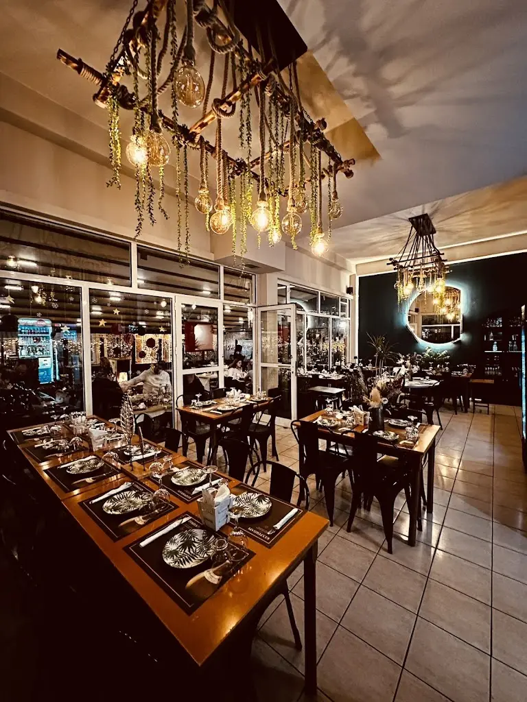 Ουζερί Καρακάσογλου_Giannitsá_slider_image_1