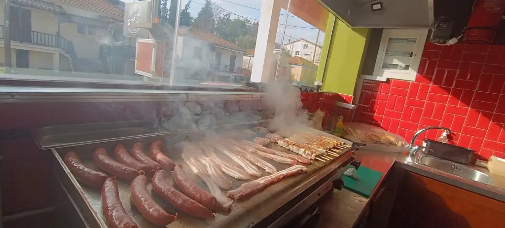 Ο Γιατρός Της Πείνας Καντίνα Restaurant in Ierissós