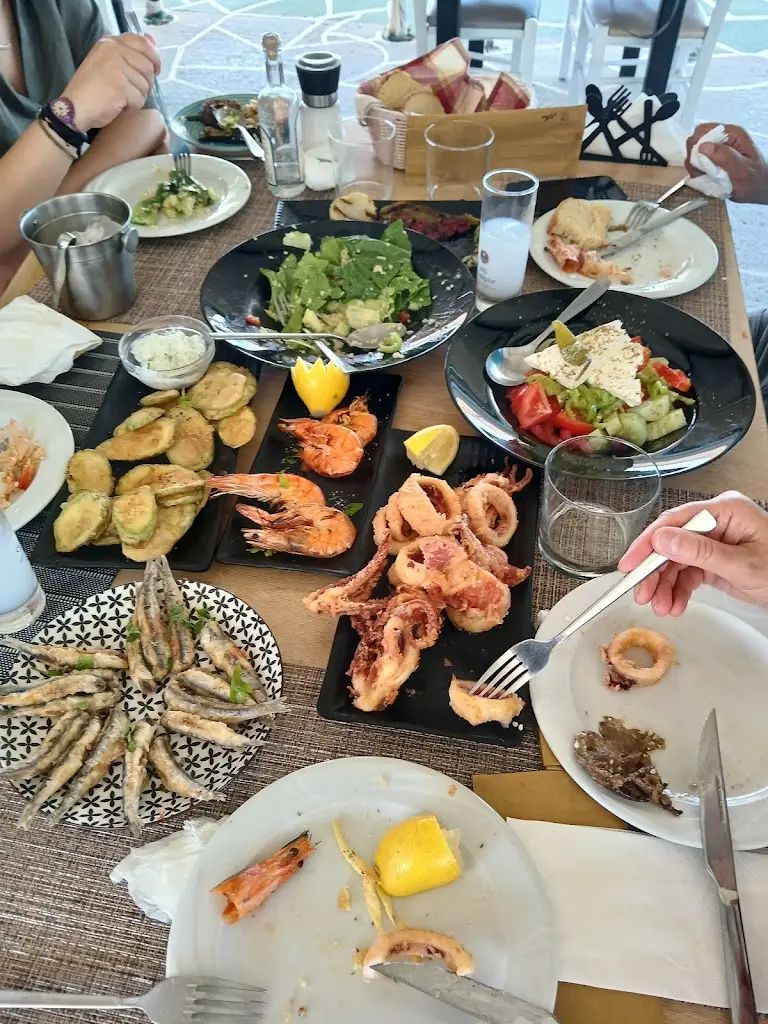 Taverna Georgia's_Ierissós_slider_image_3