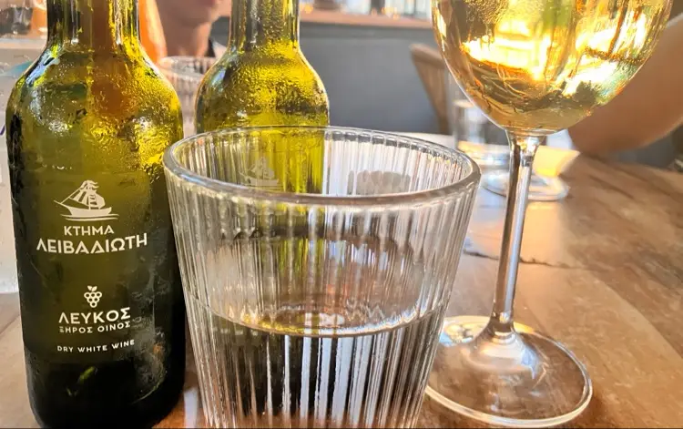 Mariya Baldzhieva_21 Kitchen Cocktail Bar_Ierissós_Bewertung