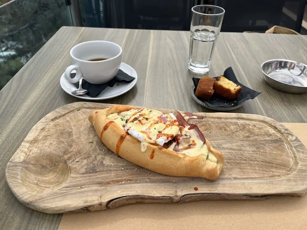 Jason Dodson_Briki Restaurant_Kallithéa_Bewertung