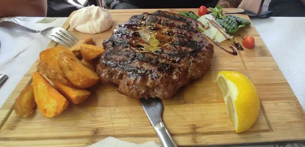 John Andriopoulos (meat artist)_Alatopipero_Gouménissa_Bewertung