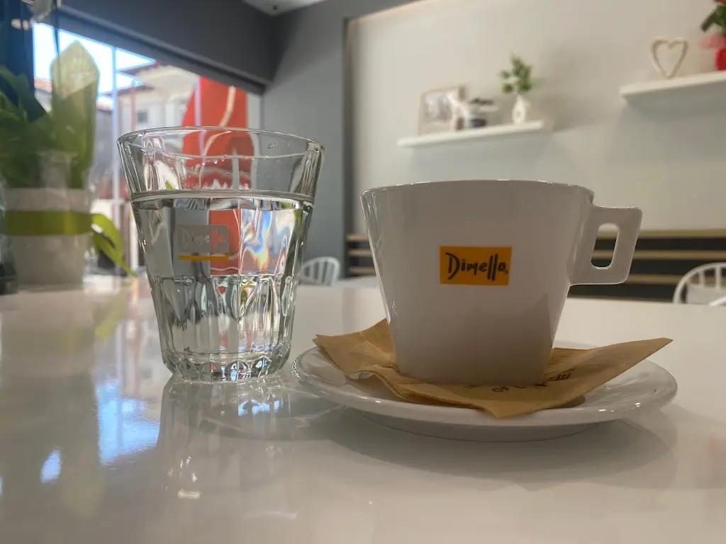 Happy_Gouménissa_slider_image_2