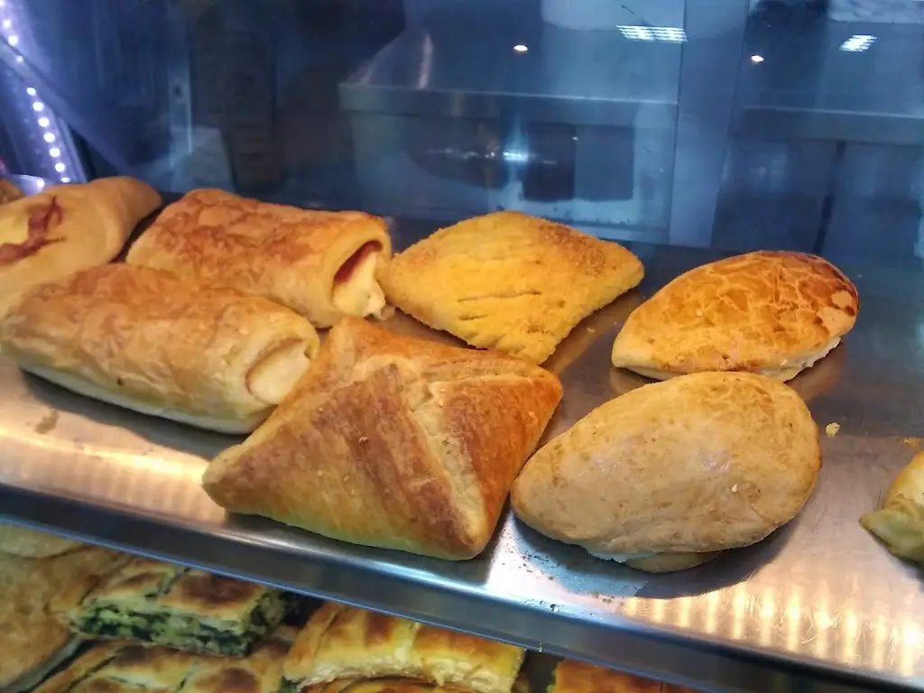 Menu_Kati Psinetai bougatsa - pizza_Gouménissa_image_7