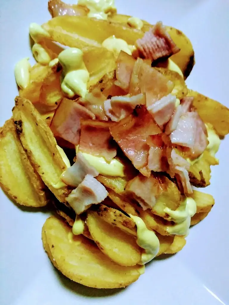 Menu_Kati Psinetai bougatsa - pizza_Gouménissa_image_8