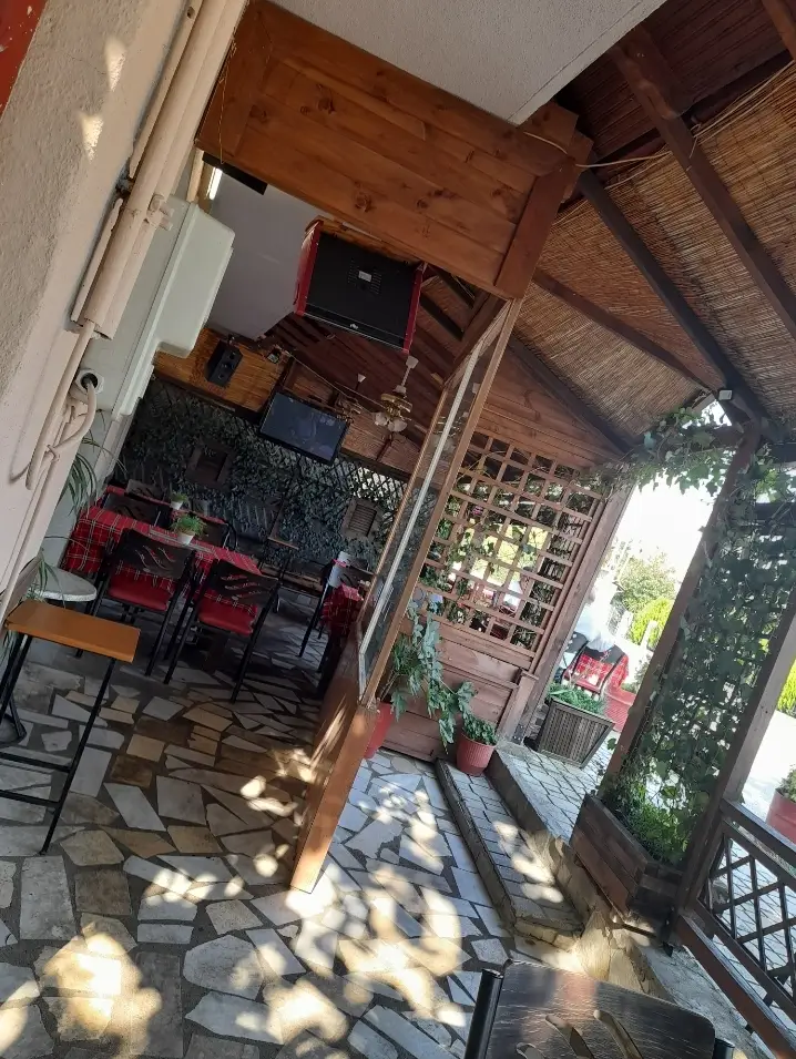 Το καρυδι_Gouménissa_slider_image_3