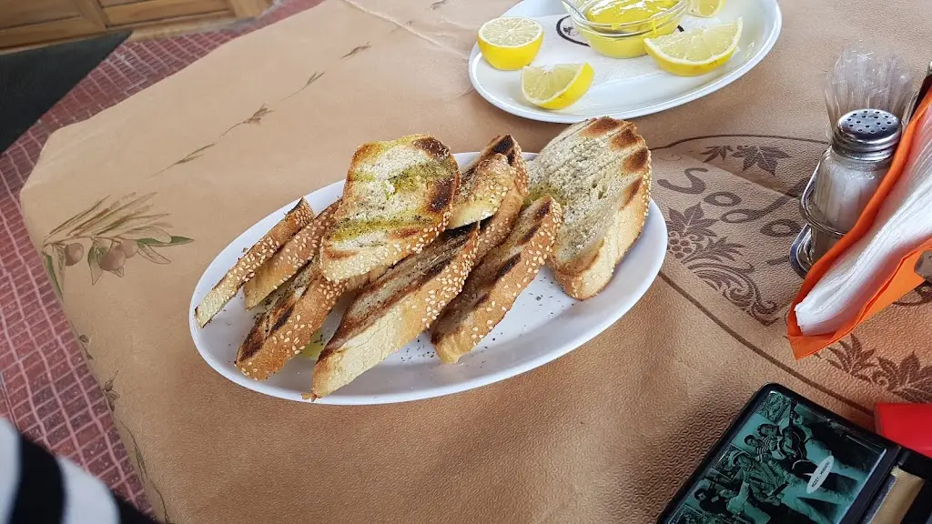 Menü_O Christoforos_Kalývia_Bild_6