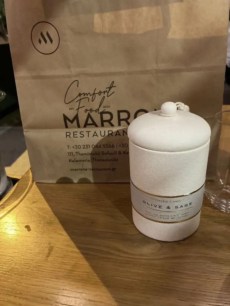 Jean T._Marrone Restaurant_Kalamariá_recensione