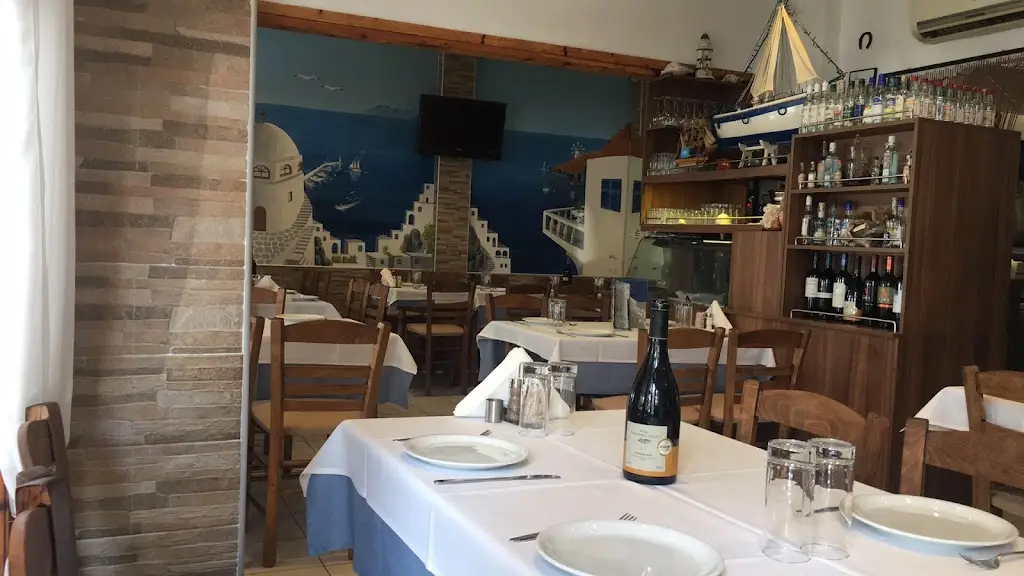 "Petros" Ouzo Tavern Restaurant in Kalamariá