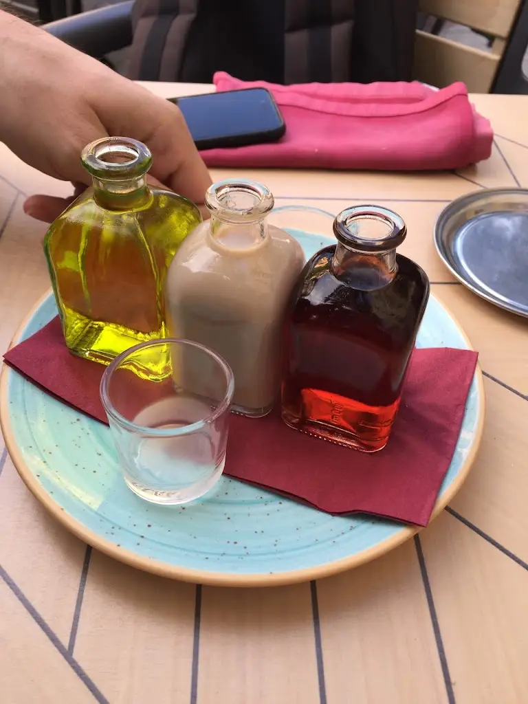 Derek Yang_Forkys Restaurant_Artémida_Bewertung