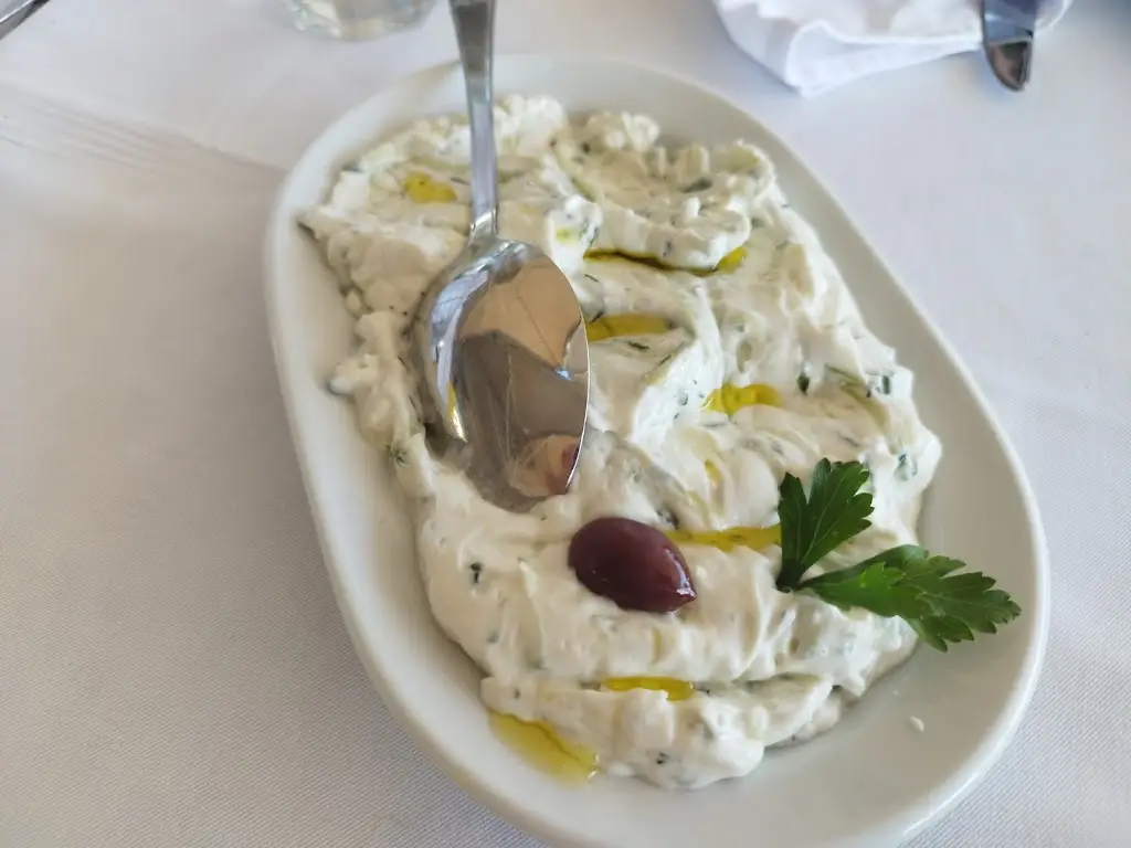 Merjem Hamzić_Gialos Fish & Seafood Tavern_Kalamariá_review