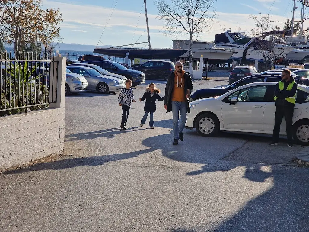 Ivan Todorov_Gialos Fish & Seafood Tavern_Kalamariá_review