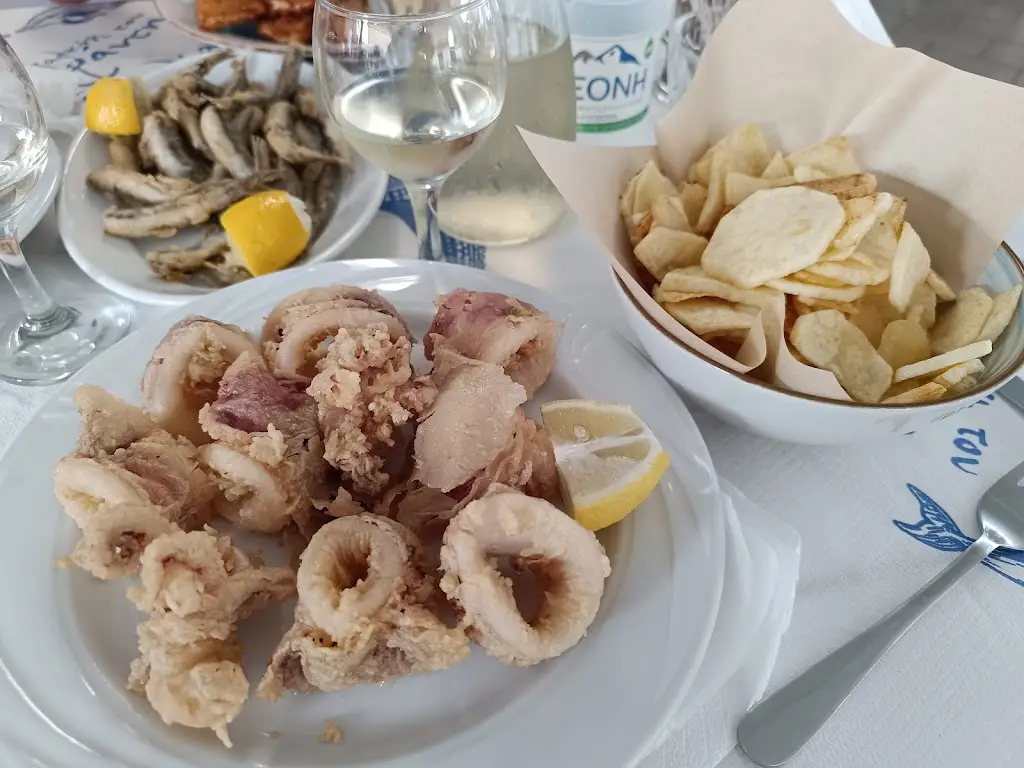 Daniel Ciochina_ouzo SARANTIS_Kalýves Polygýrou_review