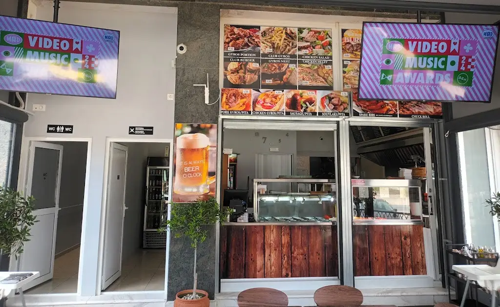 Gyrobolia_Kalýves Polygýrou_slider_image_2