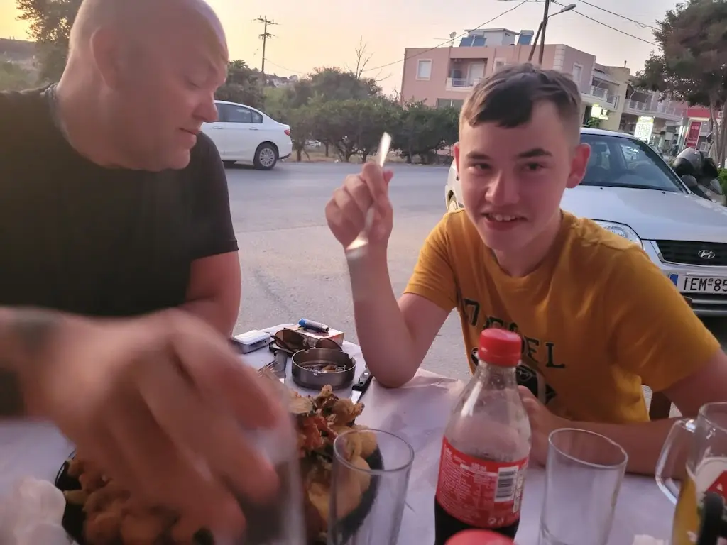 MARTIN HAYWARD_To Psito_Kalýves Polygýrou_Bewertung