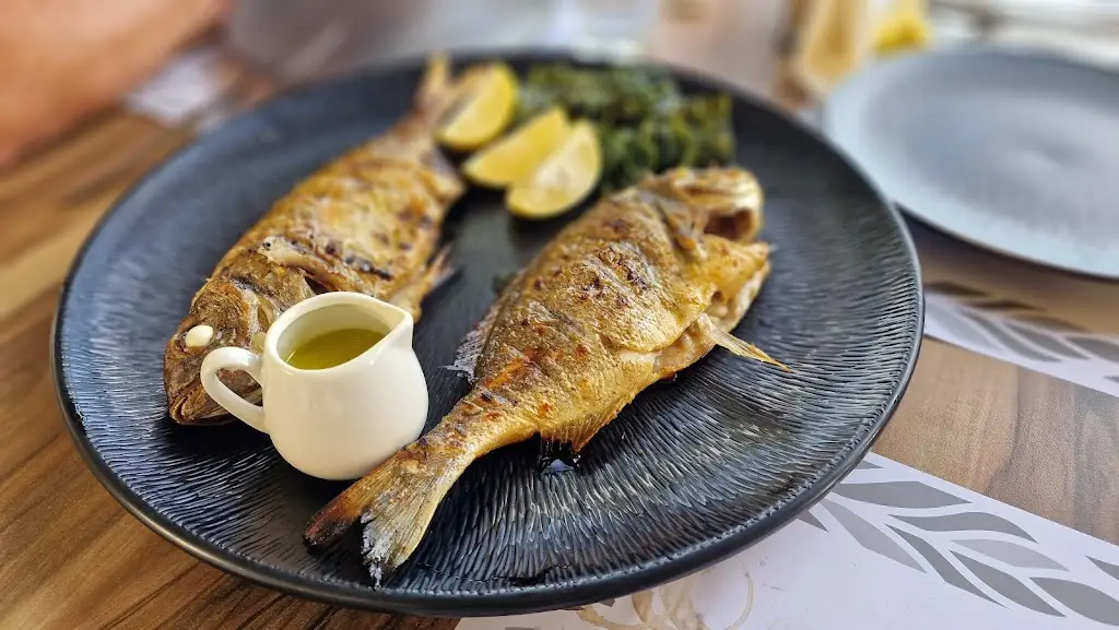 Mikiverna_Kalýves Polygýrou_slider_image_3