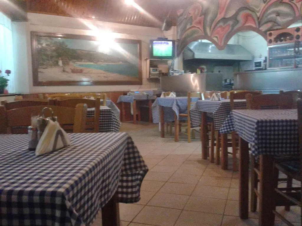 Tavern Thomas_Kassándreia_slider_image_1