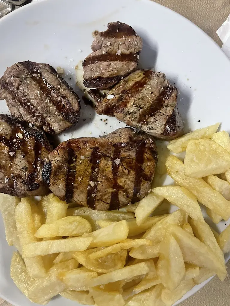 Tavern Thomas_Kassándreia_slider_image_3